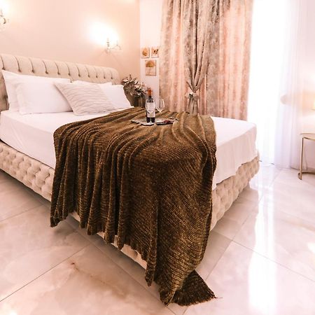 Goldenspace Exquisite Suite Near The Port Volos Ngoại thất bức ảnh
