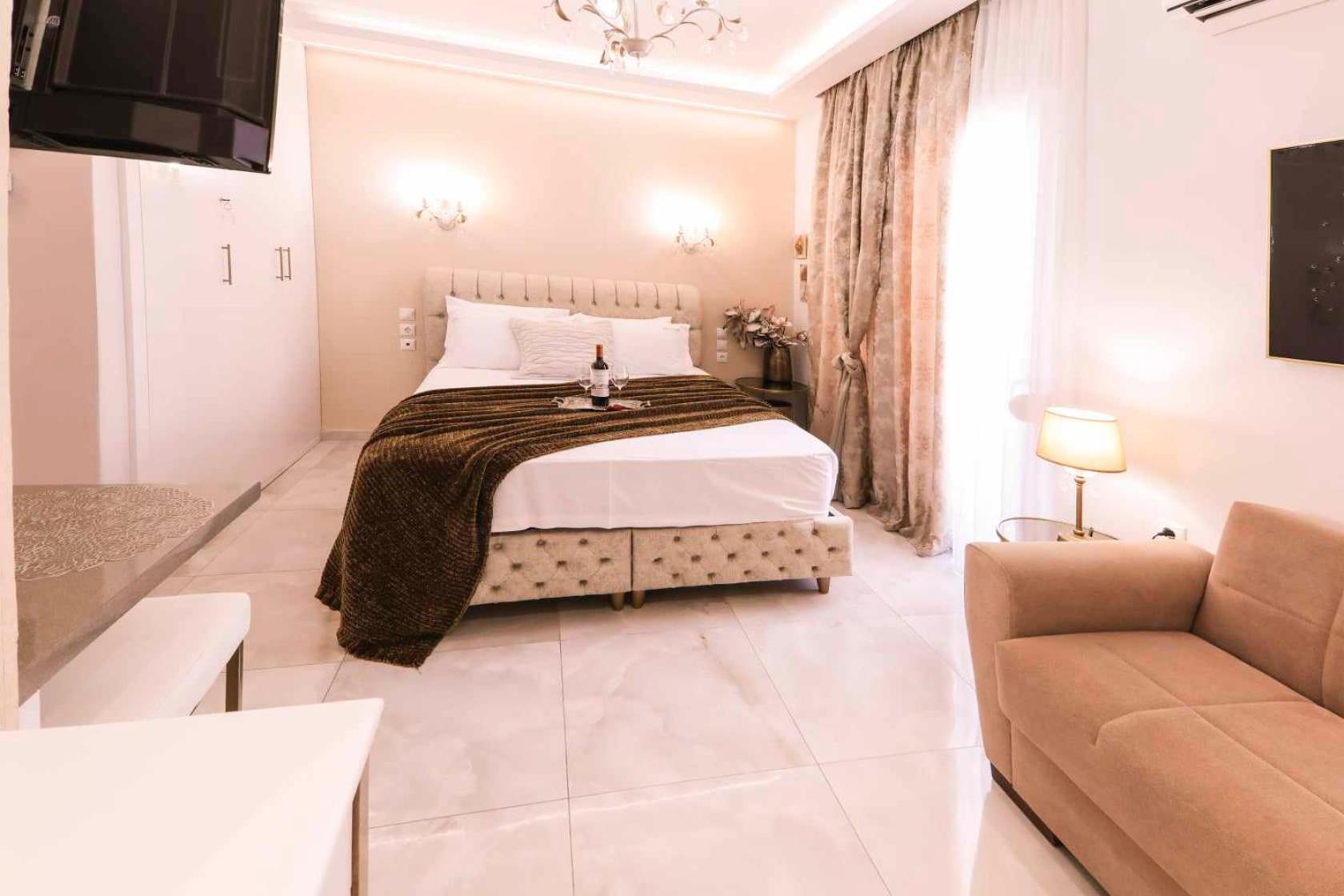 Goldenspace Exquisite Suite Near The Port Volos Ngoại thất bức ảnh