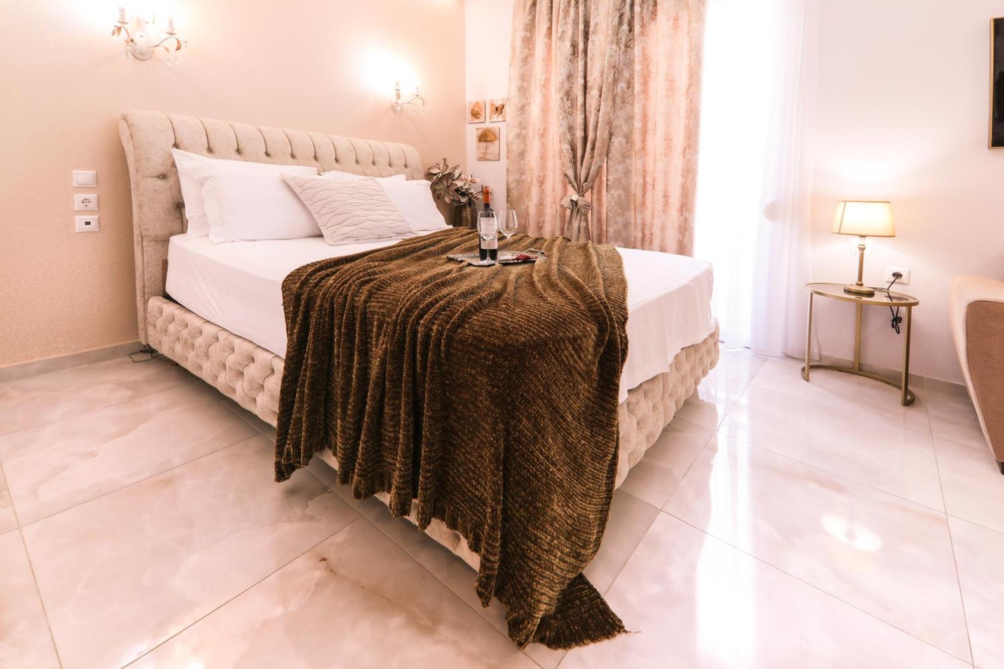 Goldenspace Exquisite Suite Near The Port Volos Ngoại thất bức ảnh